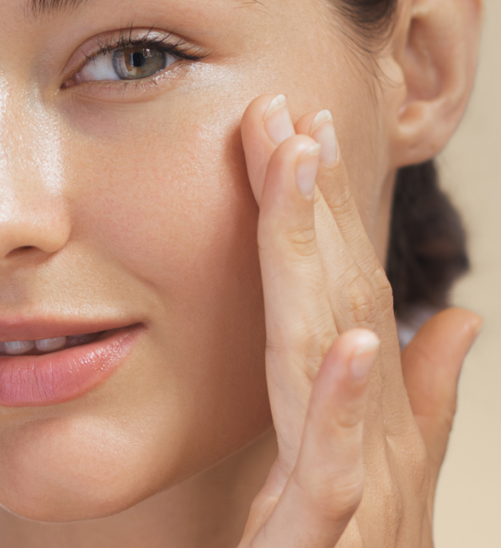 glowing-skin-with-vitamin-injections (1)